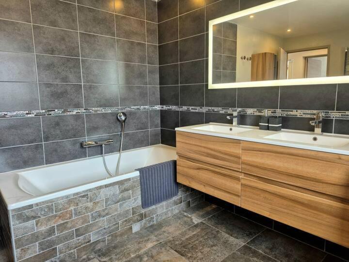 Chalet proche Paradiski, Jacuzzi, sauna, billard, jardin La Plagne Extérieur photo